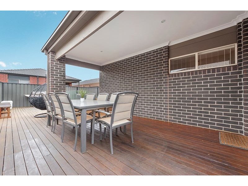 33 Woodford Street, Craigieburn VIC 3064