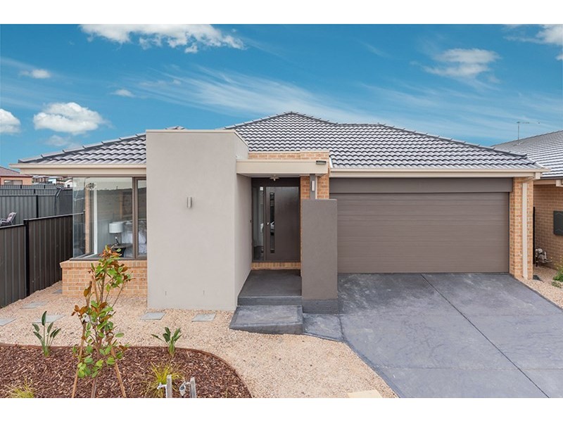 34 Montpellier Crescent, Craigieburn VIC 3064