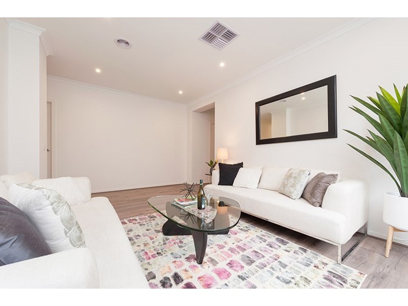 34 Montpellier Crescent, Craigieburn VIC 3064