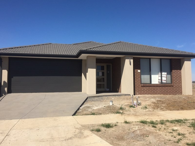 13 Lush Drive, Craigieburn VIC 3064