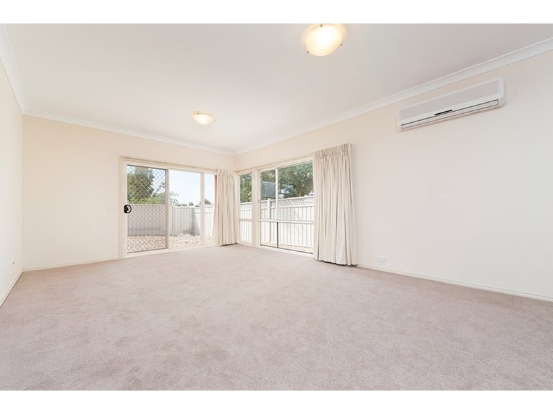2 Heathwood Close, Craigieburn VIC 3064