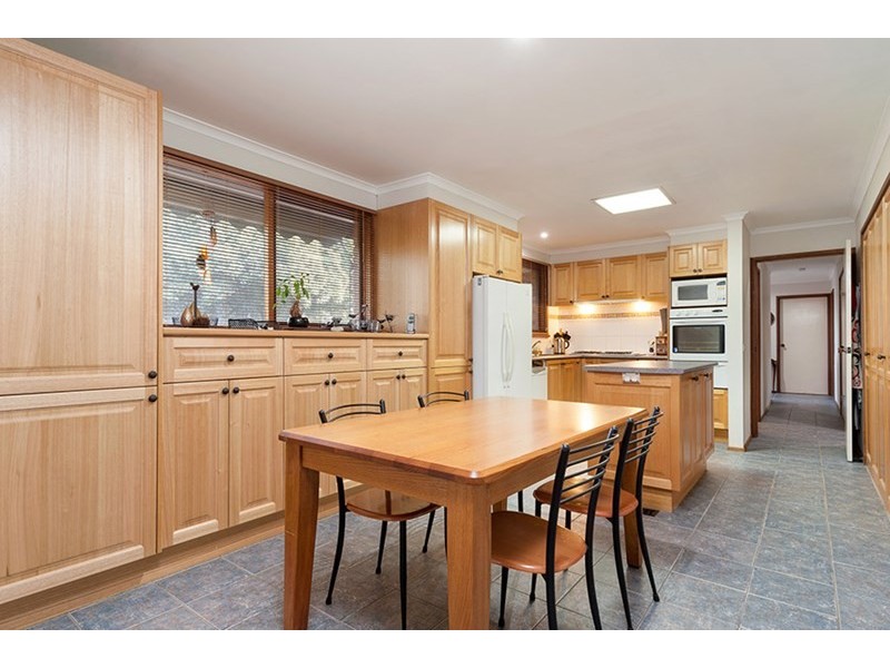 4 Penryn Place, Craigieburn VIC 3064