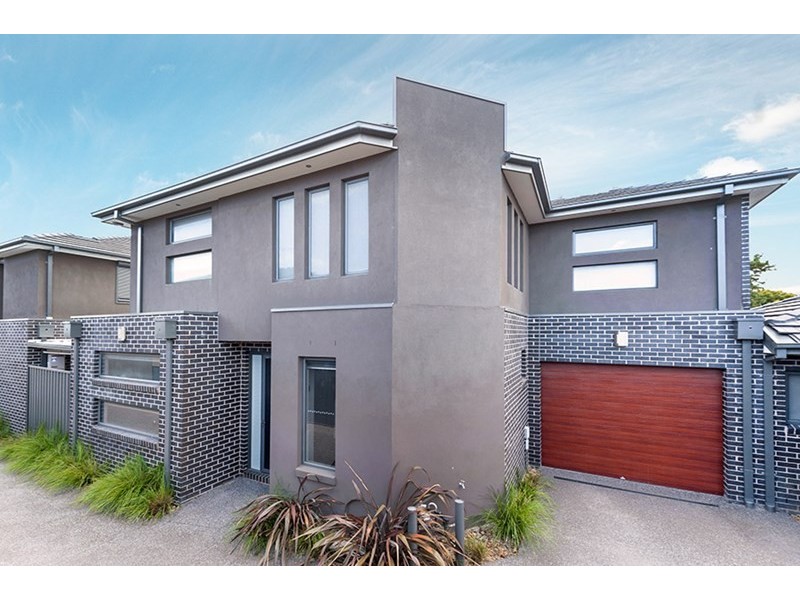 2/16 Coniston Avenue, Airport West VIC 3042