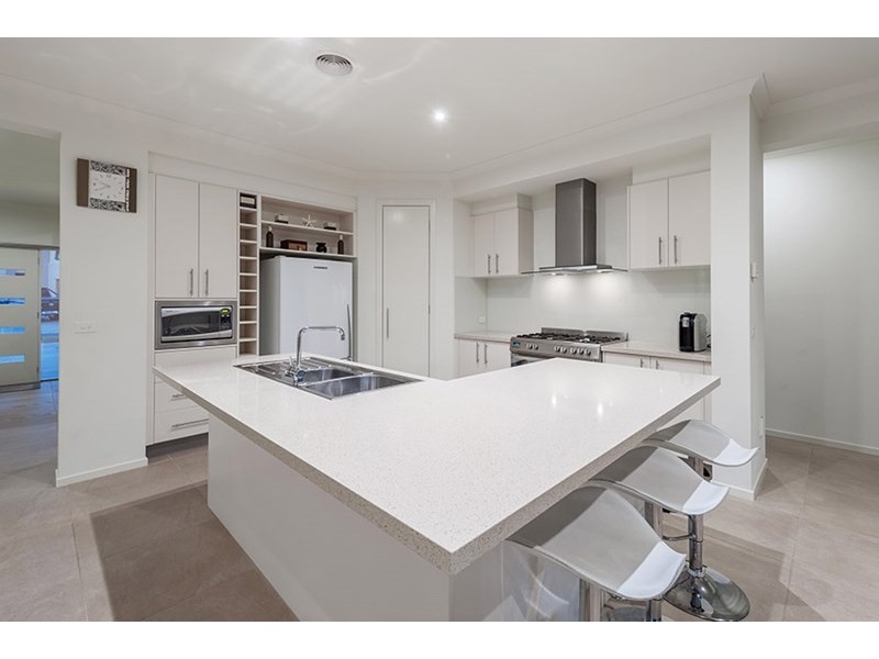 9 Belair Close, Craigieburn VIC 3064