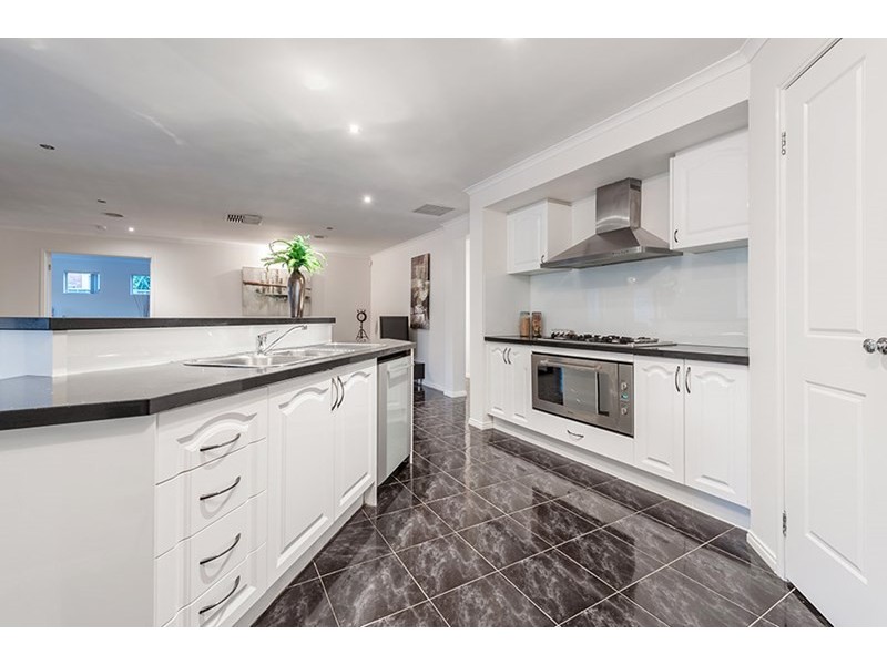 7 Creekwood Drive, Craigieburn VIC 3064