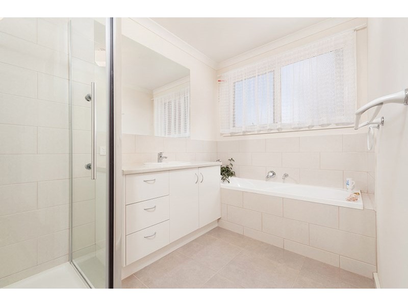 2/136 Dudley Street, Wallan VIC 3756