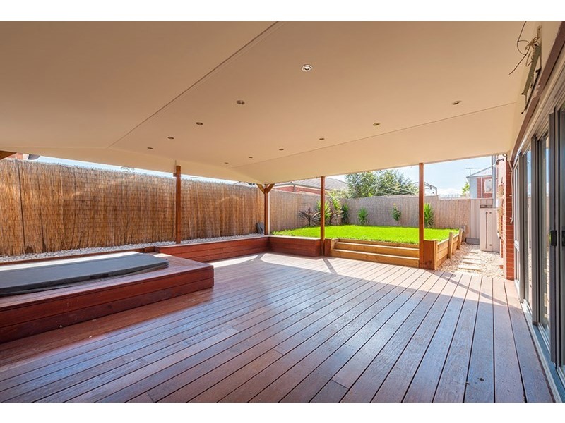 6 Gunning Lane, Craigieburn VIC 3064