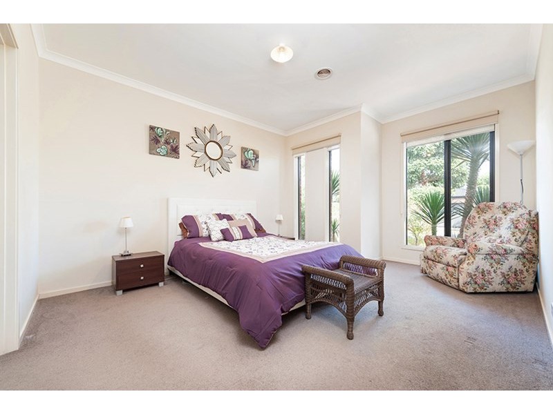 64 Hyde Park Avenue, Craigieburn VIC 3064