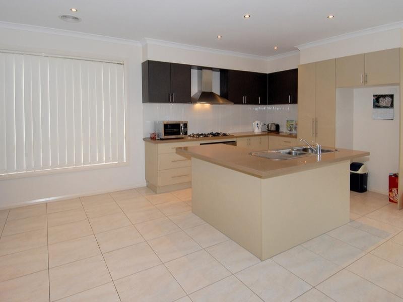 5 Perth Street, Craigieburn VIC 3064