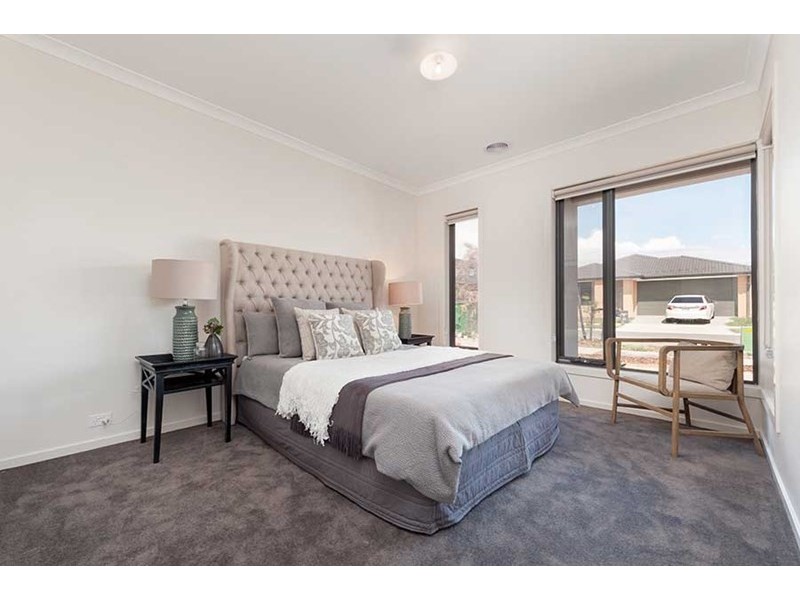 9 Cardigan Street, Craigieburn VIC 3064