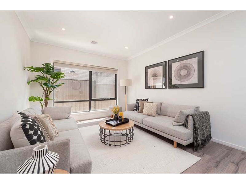 9 Cardigan Street, Craigieburn VIC 3064