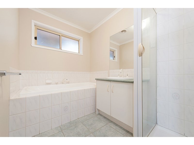 21 Cashmore Place, Roxburgh Park VIC 3064