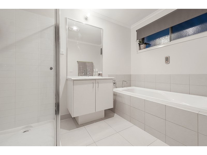 3 Korab Place, Roxburgh Park VIC 3064