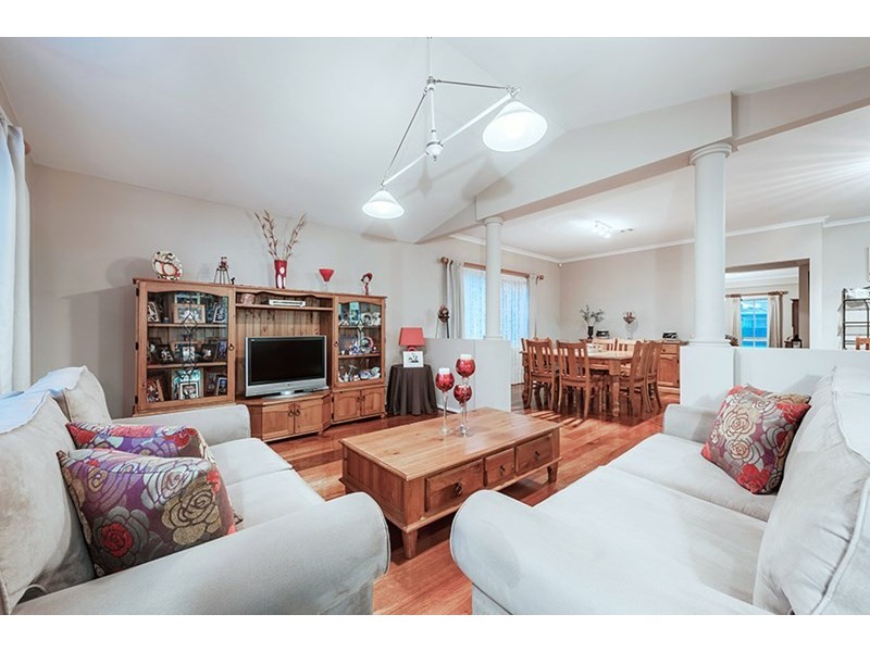 4 Porter Avenue, Roxburgh Park VIC 3064