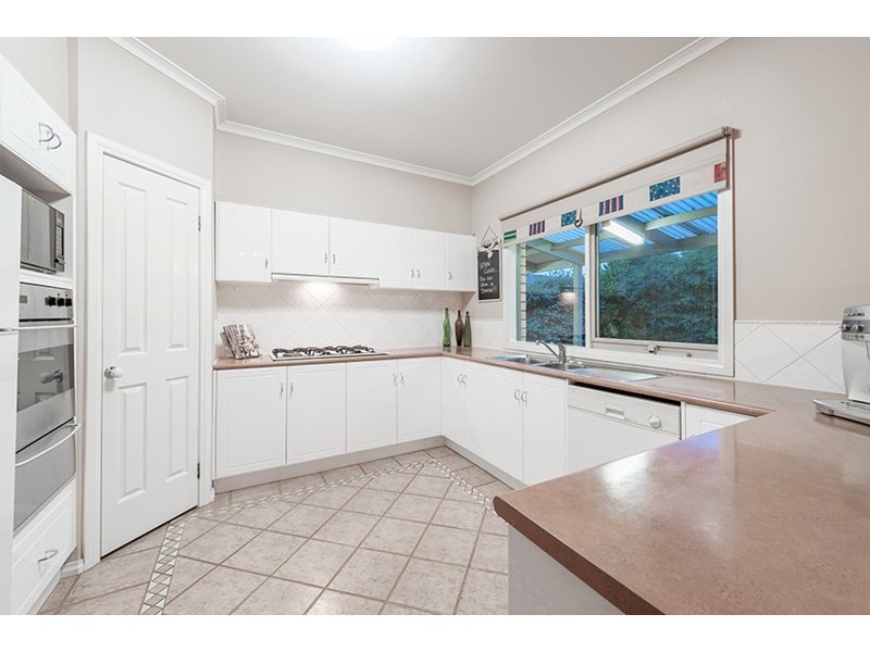 4 Porter Avenue, Roxburgh Park VIC 3064