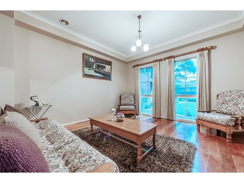 4 Porter Avenue, Roxburgh Park VIC 3064