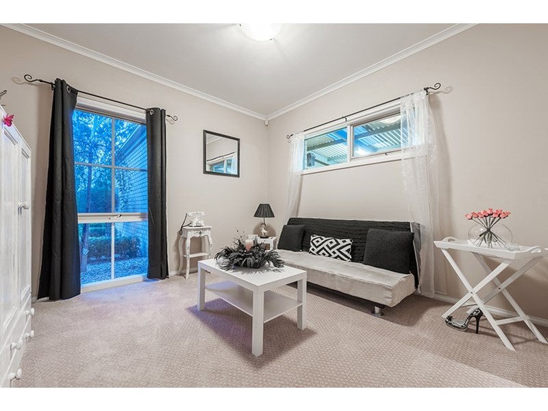 4 Porter Avenue, Roxburgh Park VIC 3064