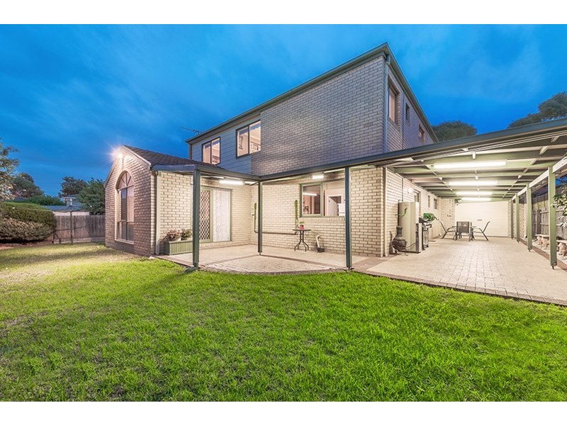 4 Porter Avenue, Roxburgh Park VIC 3064