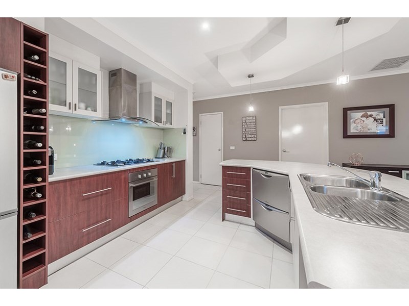 11 Long Island Circuit, Craigieburn VIC 3064