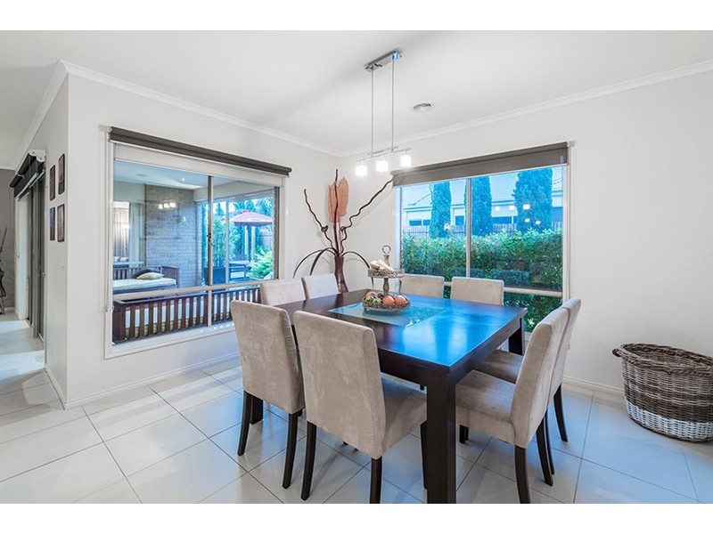 11 Long Island Circuit, Craigieburn VIC 3064