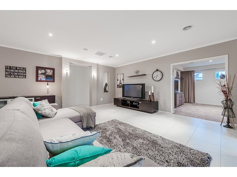 11 Long Island Circuit, Craigieburn VIC 3064