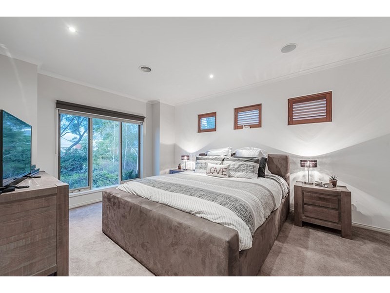 11 Long Island Circuit, Craigieburn VIC 3064