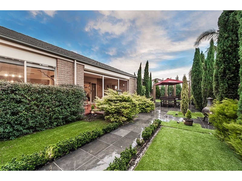 11 Long Island Circuit, Craigieburn VIC 3064