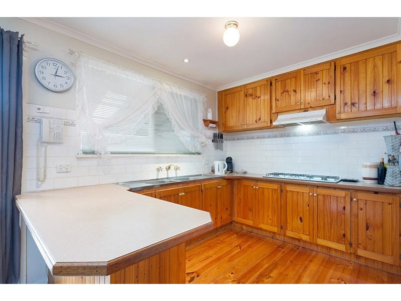 18 Milburn Place, Craigieburn VIC 3064