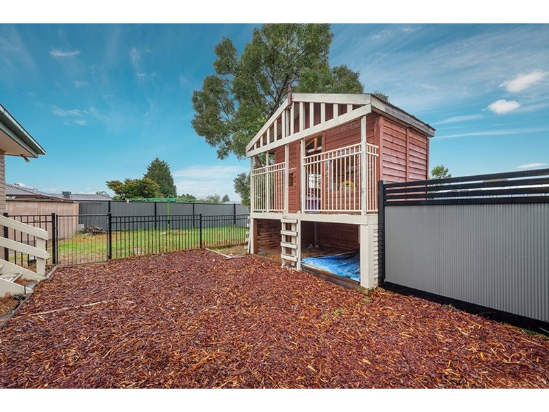 16 Grinstead Court, Craigieburn VIC 3064