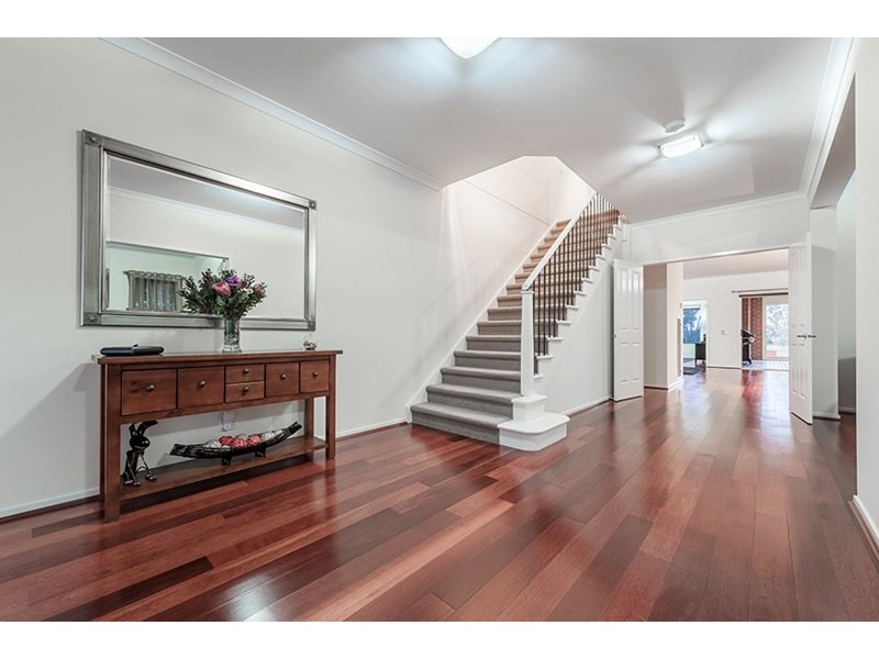 26 Scottsdale Court, Craigieburn VIC 3064