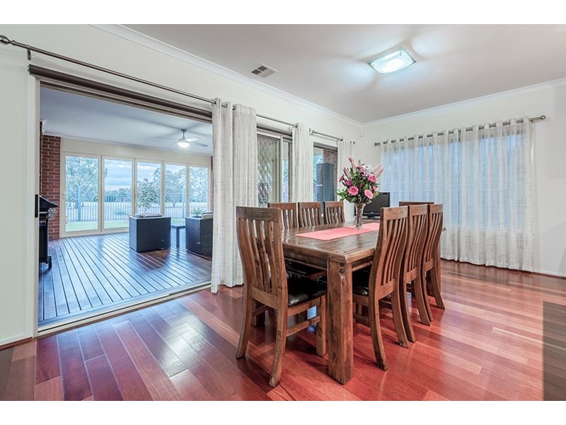 26 Scottsdale Court, Craigieburn VIC 3064