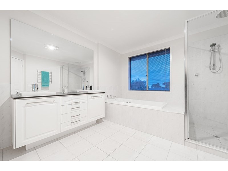 26 Scottsdale Court, Craigieburn VIC 3064