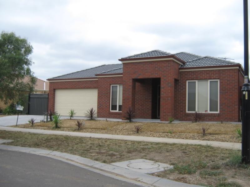 25 Cheltenham Close, Craigieburn VIC 3064
