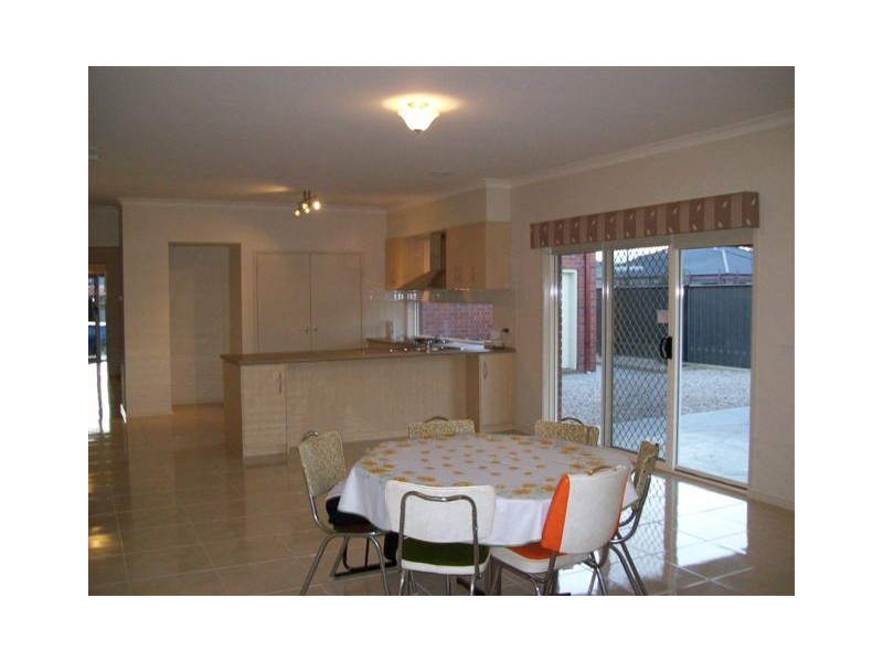 25 Cheltenham Close, Craigieburn VIC 3064