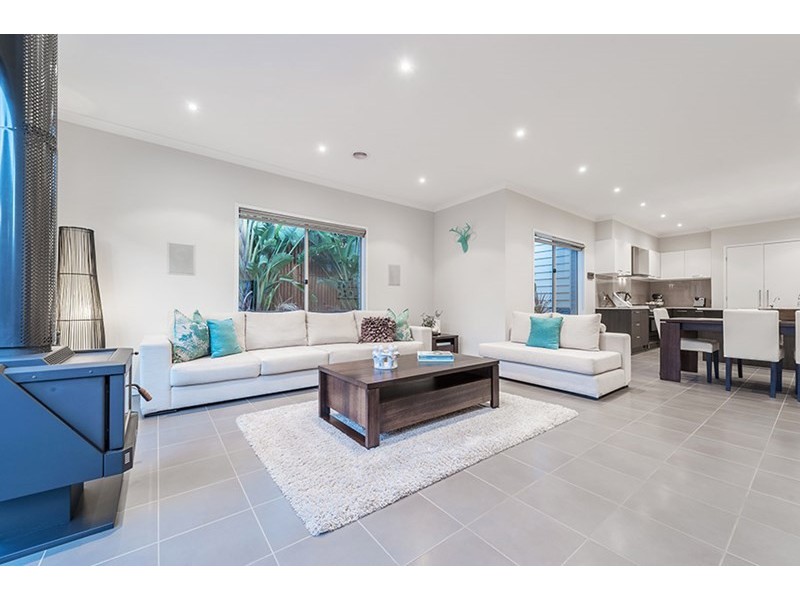 32 Cradle Mountain Drive, Craigieburn VIC 3064