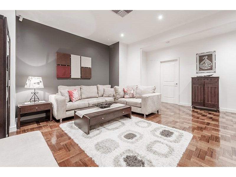 27 Statesman Avenue, Roxburgh Park VIC 3064