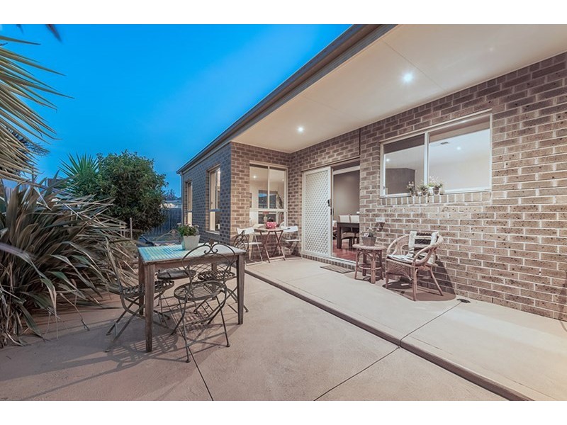 27 Statesman Avenue, Roxburgh Park VIC 3064