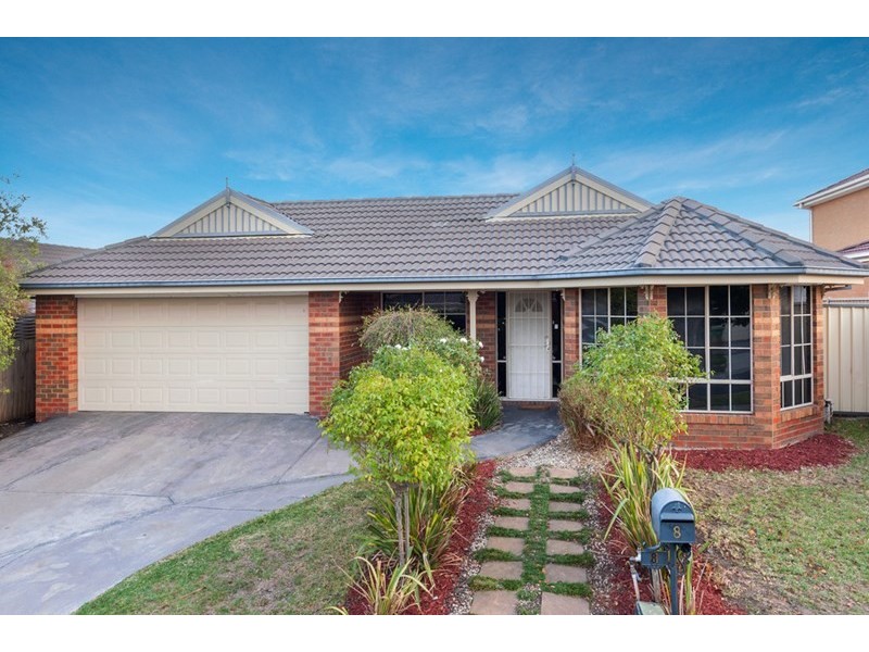 8 Raheen Place, Craigieburn VIC 3064