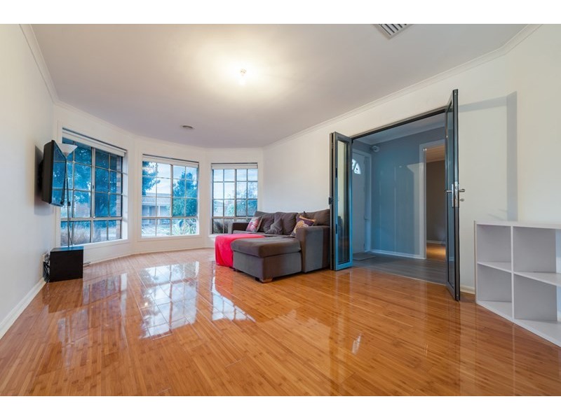 8 Raheen Place, Craigieburn VIC 3064
