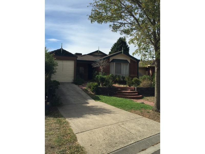 4 Satterly Way, Roxburgh Park VIC 3064