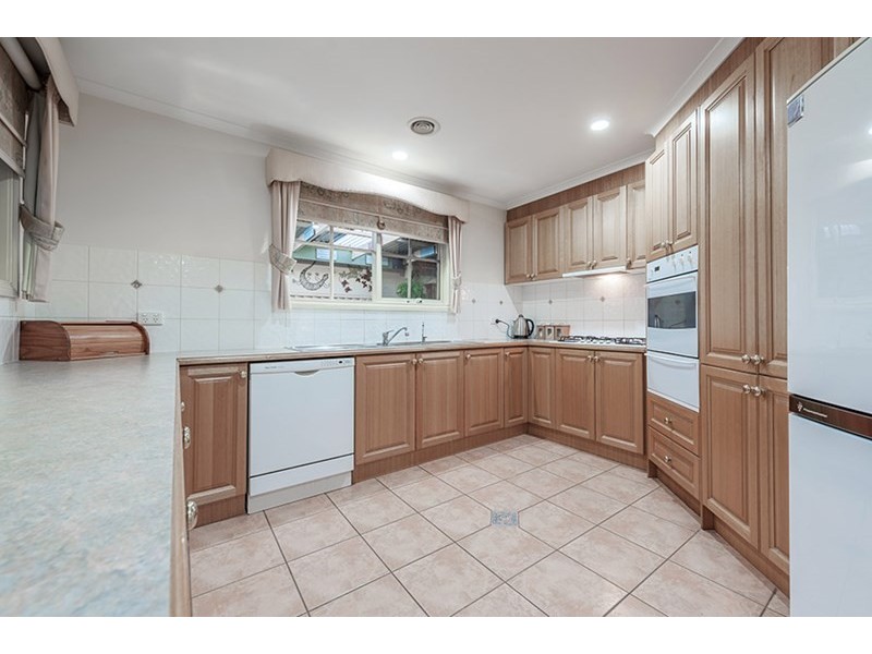 2 Murchison Way, Thomastown VIC 3074