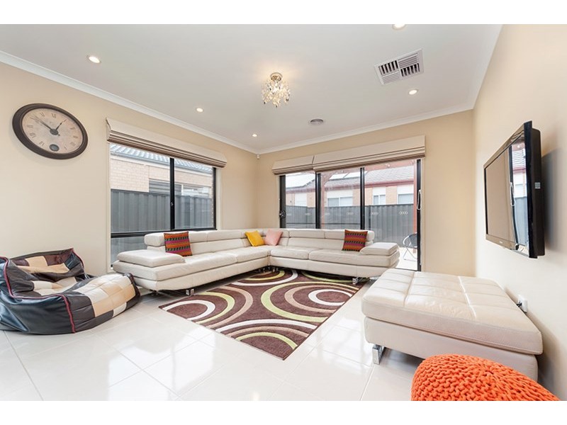 34 Gateshead Street, Craigieburn VIC 3064