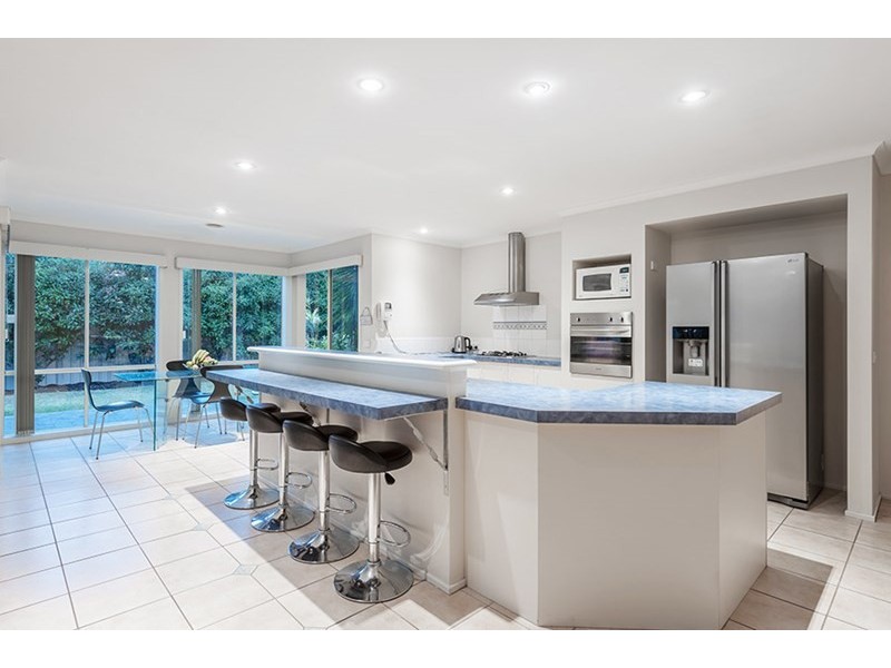 56 Lakes Drive, Craigieburn VIC 3064