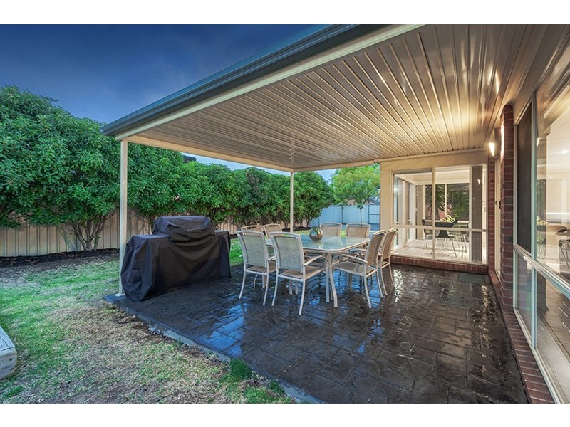 56 Lakes Drive, Craigieburn VIC 3064
