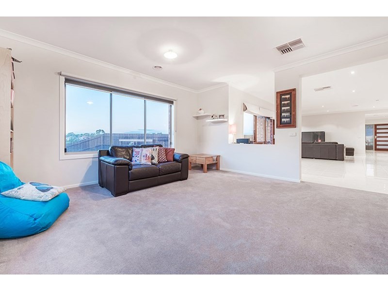 5 Leveque Loop, Craigieburn VIC 3064