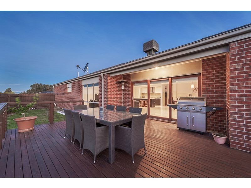 5 Leveque Loop, Craigieburn VIC 3064