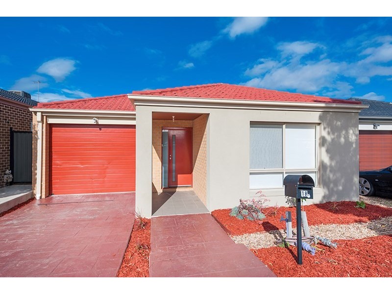 18 Kensley Circuit, Craigieburn VIC 3064