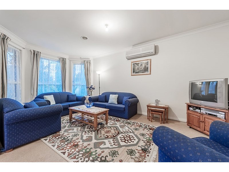 3 Alberton Avenue, Roxburgh Park VIC 3064