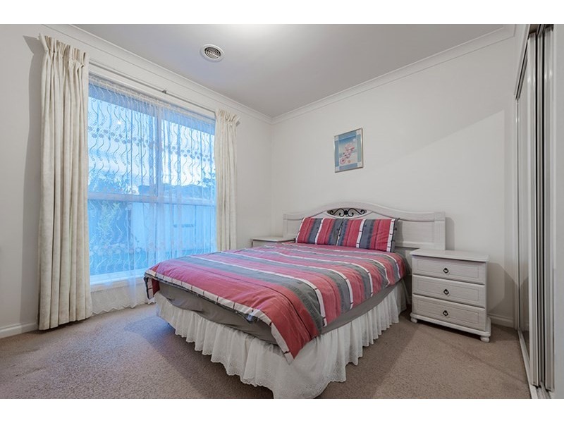 3 Alberton Avenue, Roxburgh Park VIC 3064