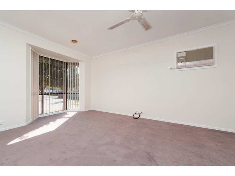 61 Banbury Crescent, Craigieburn VIC 3064